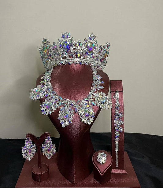 Luxury crown set