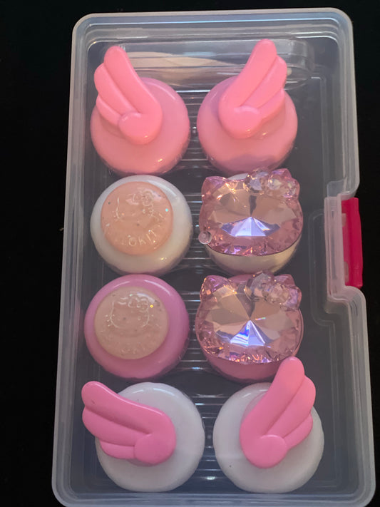 Hello Kitty contact case