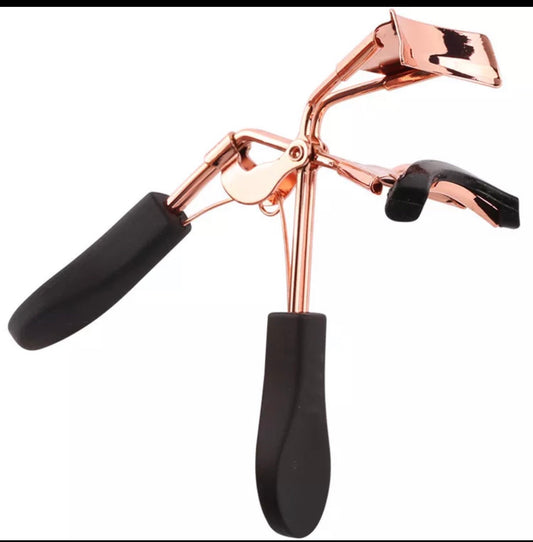 Eye lash curler to curl your fake eyelashes with your real lashes